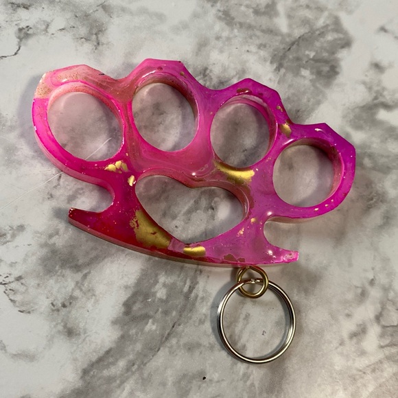 Knuckles keychain - Picture 1 of 7